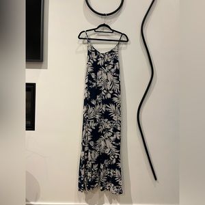 Z Supply dress blue Rocco abstract leaf maxi dress size small